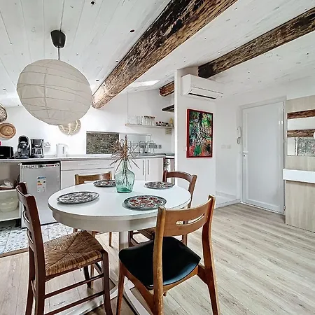 Dans Quartier Grand Theatre Apartment *